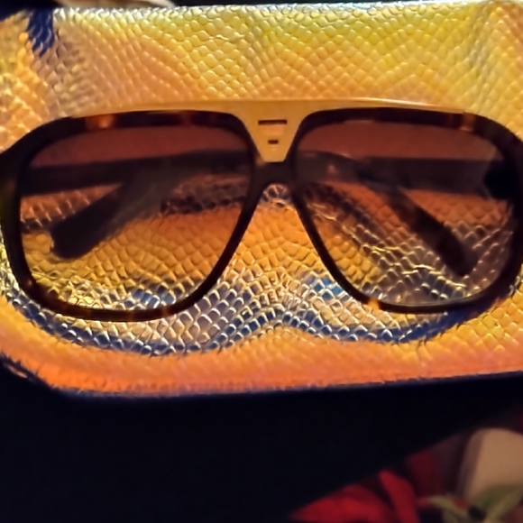 Brown gradient Sunglasses - Picture 9 of 10